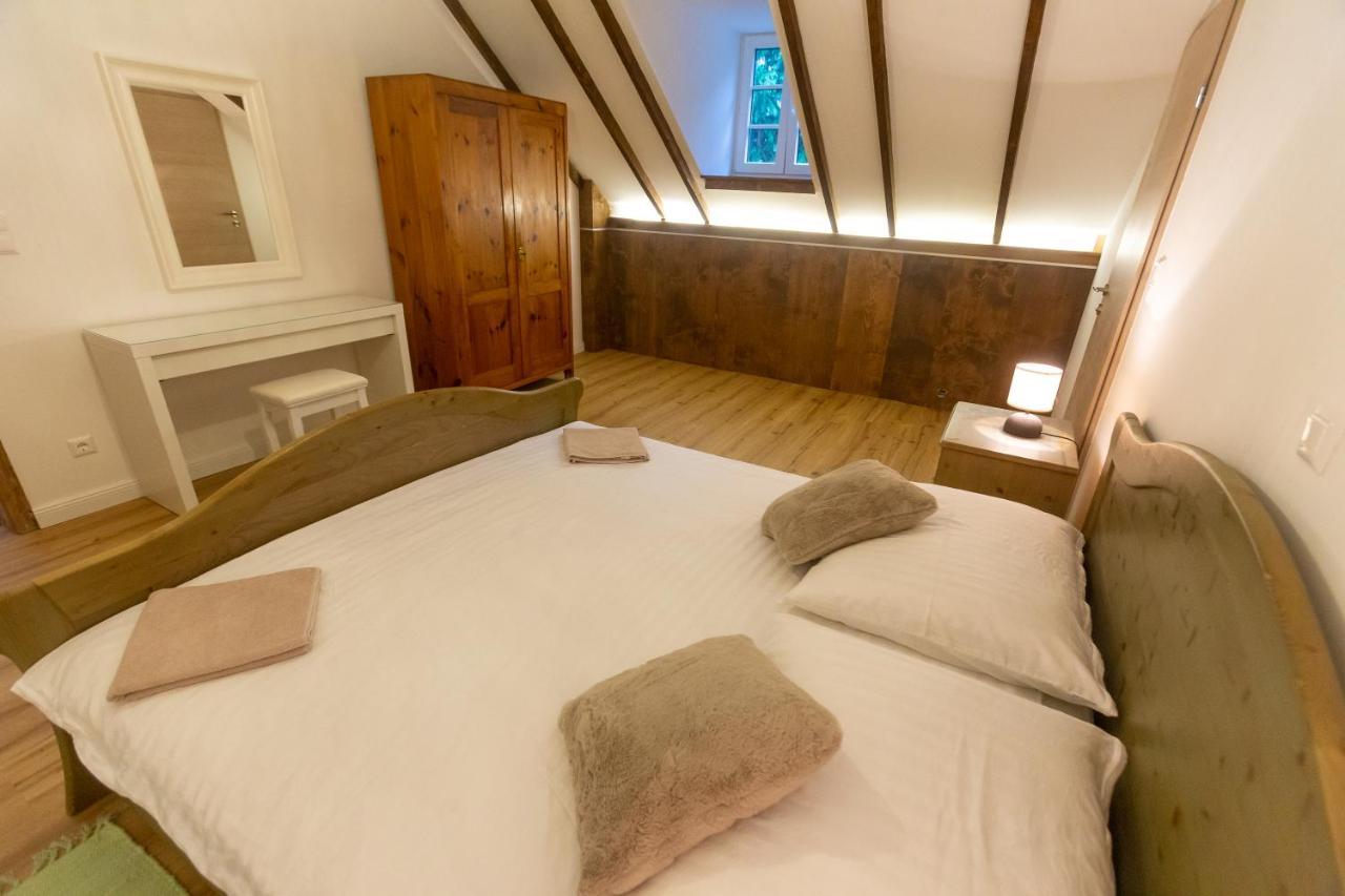 Pferdegut Schloss Treffen Apartment